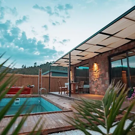 Heaven Resort Hisaroenue Villa *